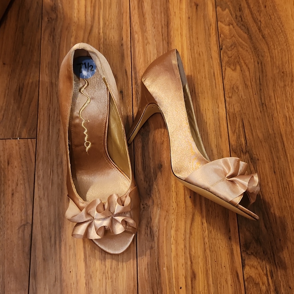 Champagne open toe stiletto 7.5